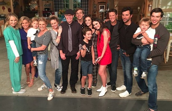 Fuller House cast! (Credit: Instagram/ Soni Nicole Bringas)