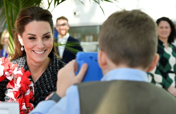 Kate Middleton Is All Smiles While Doing Crafts With Children In The Hospital