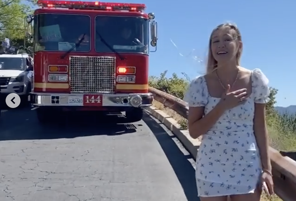 Heather Locklear surprises her daughter, Ava, with a drive by college graduation. (Credit: Instagram)