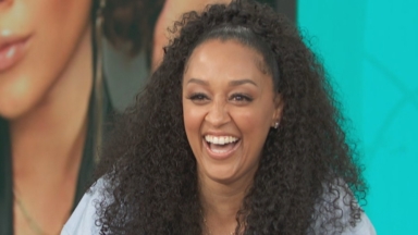 Tia Mowry Reflects On Working With Taraji P. Henson On ‘Sister, Sister’