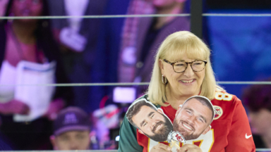 Donna Kelce Gives Cookies To Jason Kelce And Travis Kelce At Super Bowl LVII