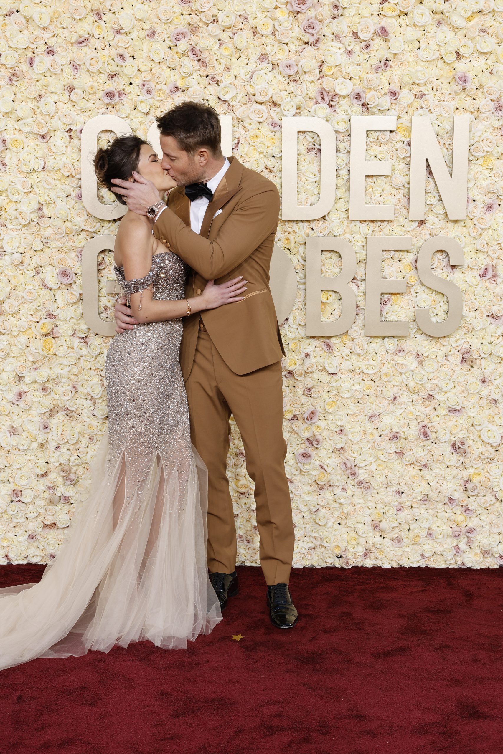 kylie jenner dress golden globes 2024 Globes: JLo & Ben Affleck, & Timothee Chalamet and More Cute Couples comfy dress
