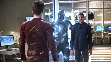 'The Flash' Season 2, Episode 18: Sneak Peek Pics From 'Versus Zoom'