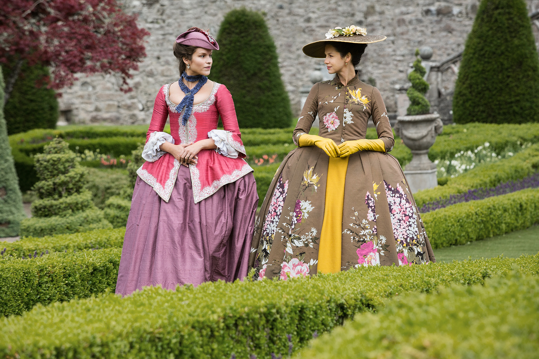 Margaux Chatelier as Annalise de Marillac and Caitriona Balfe as Claire Fraser in ‘Outlander’ Season 2, Episode 5 — ‘Untimely Resurrection’